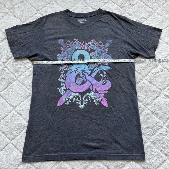 Dungeons & Dragons | Pastel Logo Short Sleeve Graphic T-Shirt | Size Medium - Picture 8 of 8